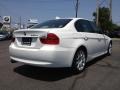 Alpine White - 3 Series 330xi Sedan Photo No. 4