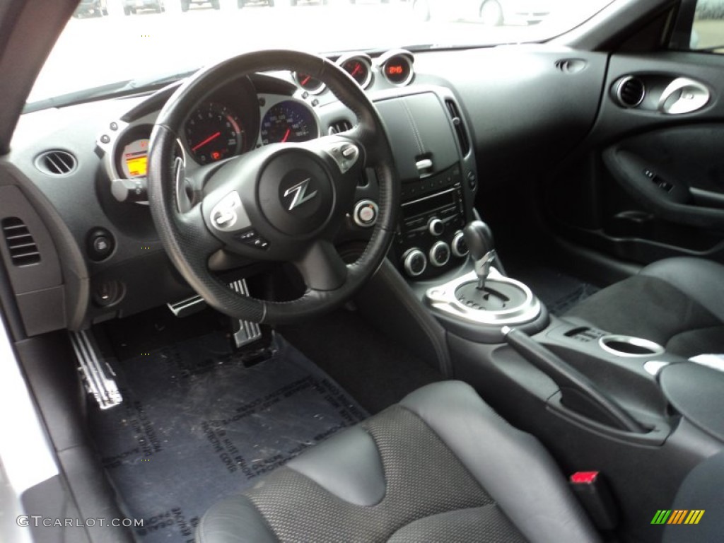 Black Leather Interior 2009 Nissan 370Z Sport Touring Coupe Photo #67356818