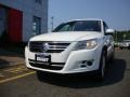 Candy White - Tiguan SE 4Motion Photo No. 1