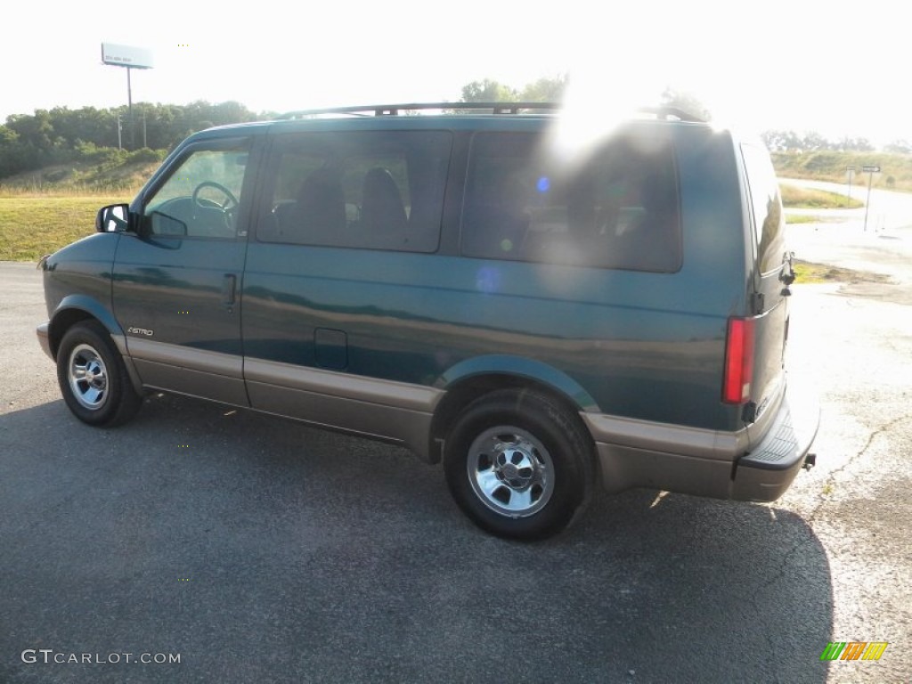 1999 Astro LS Passenger Van - Teal Blue Metallic / Neutral photo #11