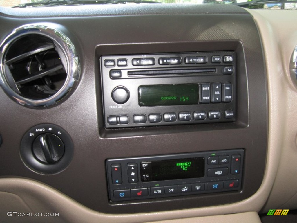 2005 Ford Expedition Eddie Bauer 4x4 Controls Photo #67364135