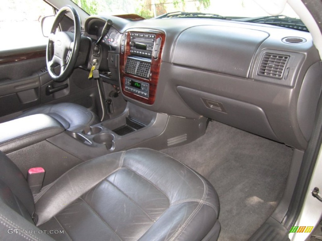 2004 Ford Explorer Limited AWD Dashboard Photos