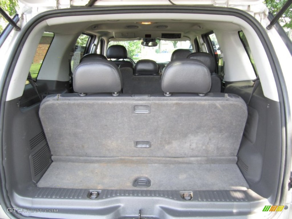 2004 Ford Explorer Limited AWD Trunk Photos