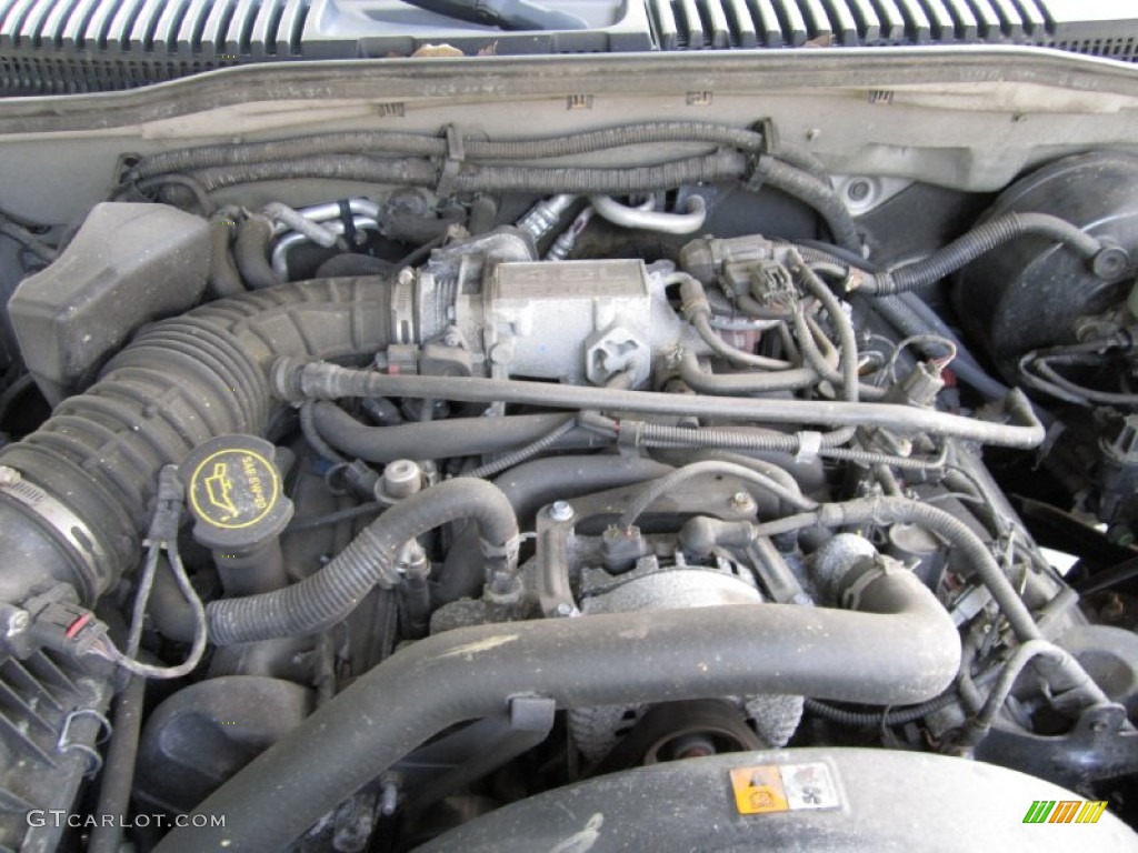 2004 Ford Explorer Limited AWD 4.6 Liter SOHC 16-Valve V8 Engine Photo #67365509