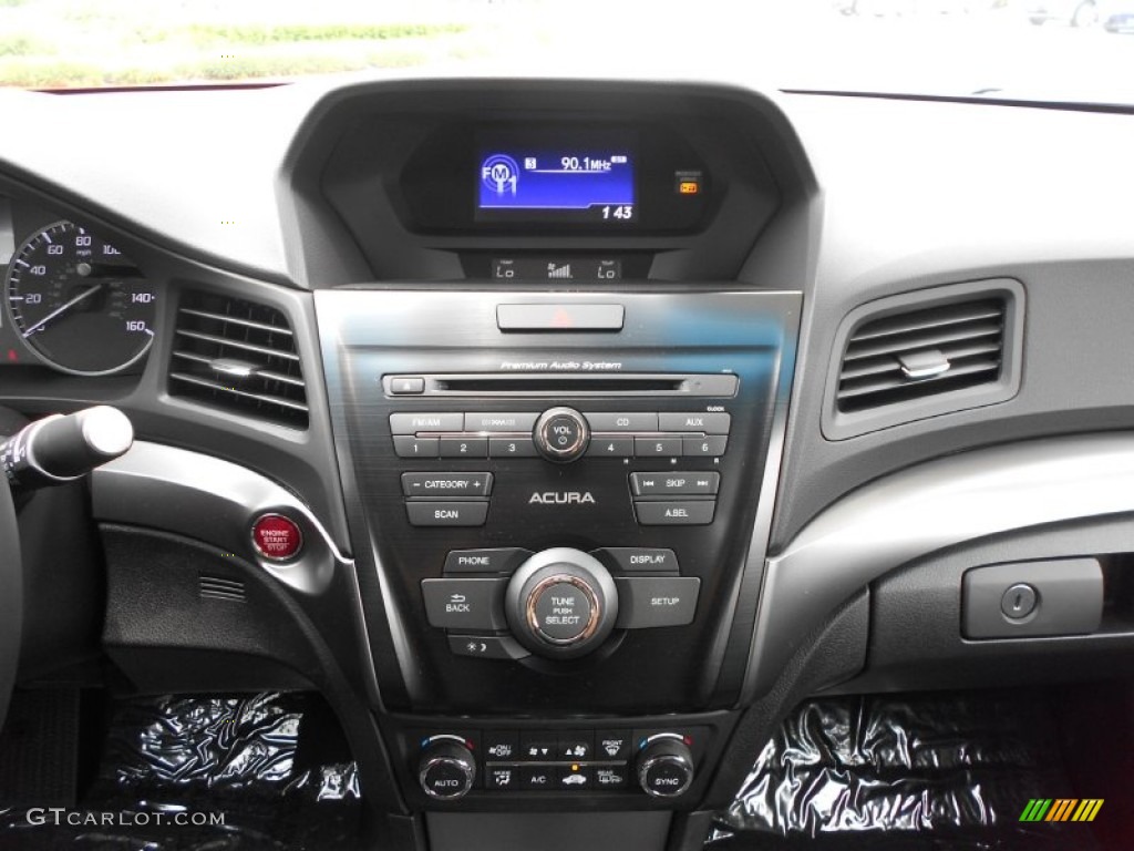 2013 Acura ILX 2.0L Premium Controls Photo #67366094