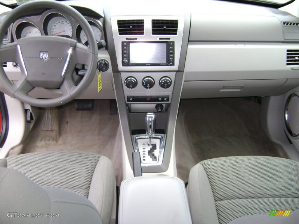 2008 Avenger SXT - Sunburst Orange Pearl / Dark Khaki/Light Graystone photo #12