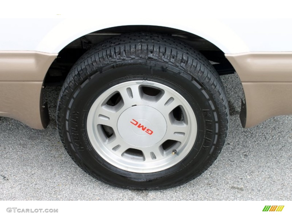 2003 GMC Safari SLE Wheel Photo #67373306