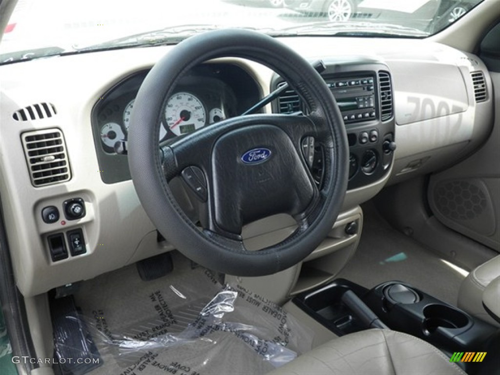 2002 Escape XLT V6 4WD - Dark Highland Green Metallic / Medium Parchment photo #28
