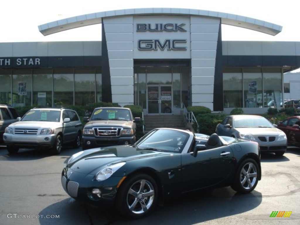 2007 Solstice Roadster - Envious Green / Ebony photo #1