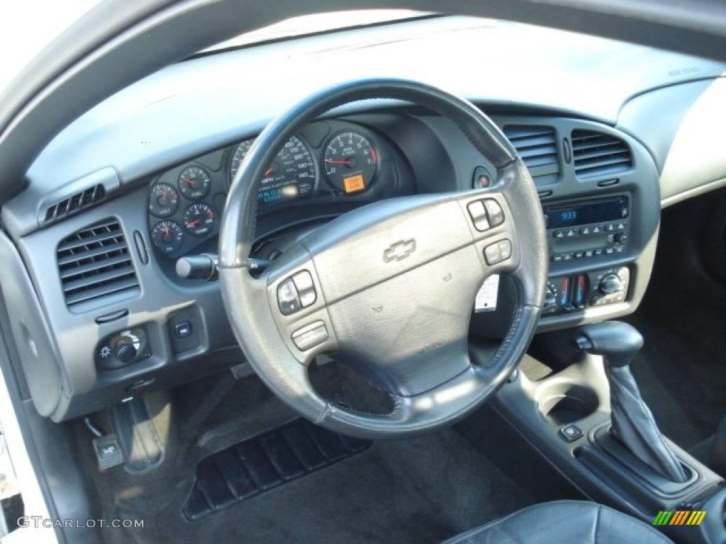 2005 Chevrolet Monte Carlo LT Ebony Steering Wheel Photo #67379417