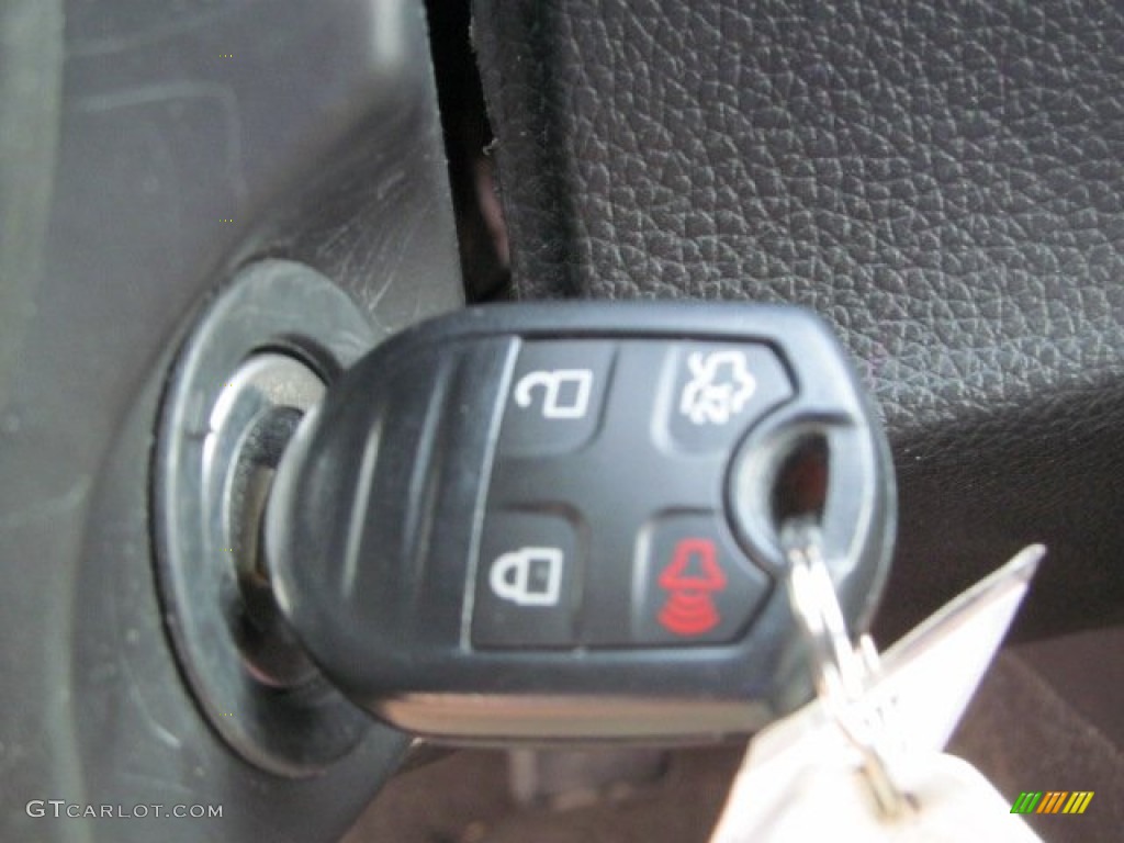 2012 Ford Mustang V6 Convertible Keys Photo #67379987
