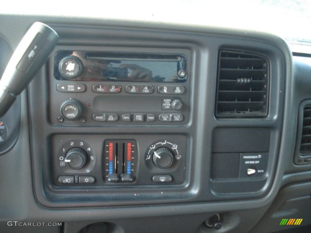 2004 Silverado 1500 LS Regular Cab 4x4 - Sandstone Metallic / Dark Charcoal photo #10