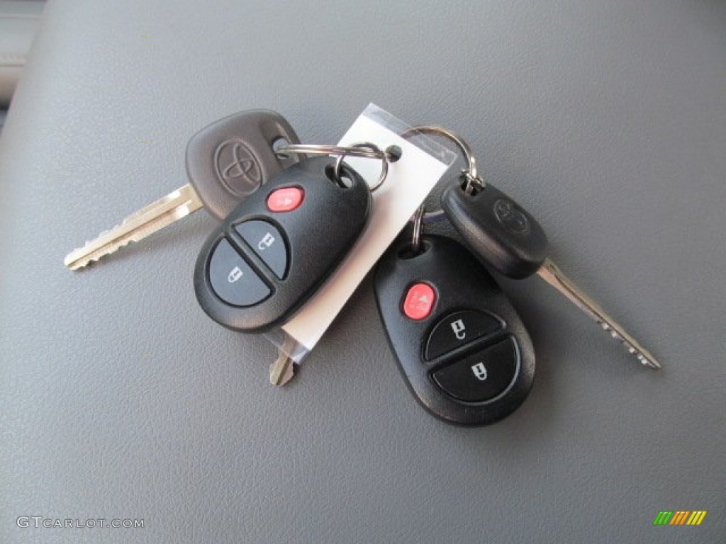 2010 Toyota Tundra X-SP Double Cab Keys Photo #67381547