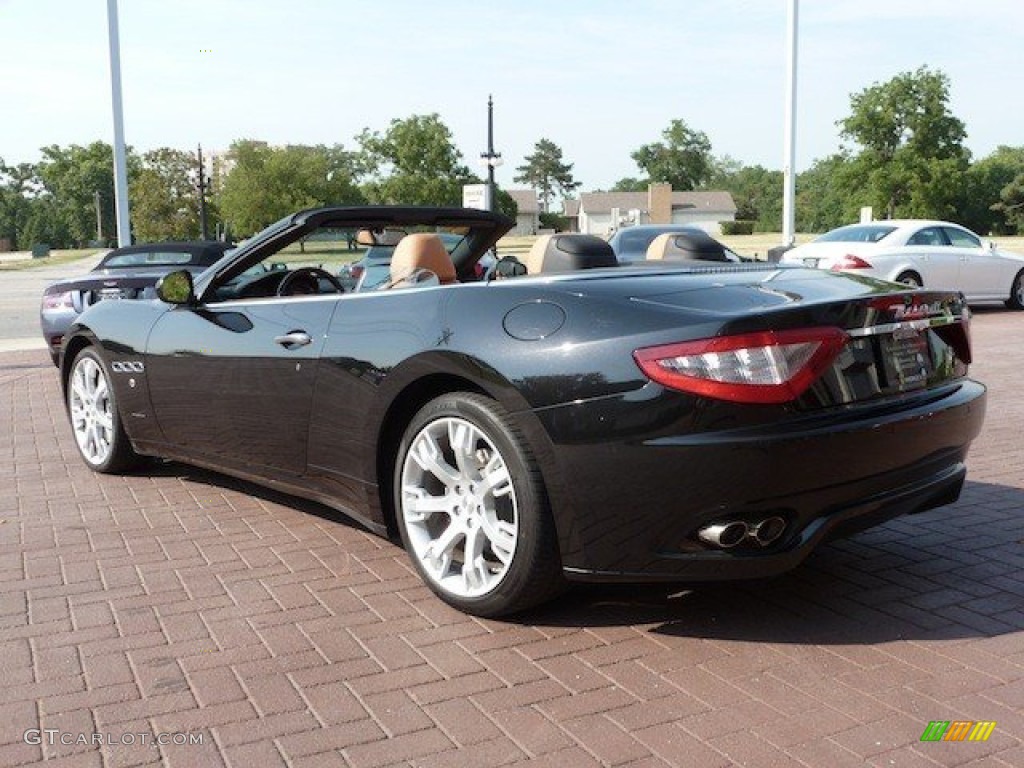 2011 GranTurismo Convertible GranCabrio - Nero Carbonio (Black Metallic) / Cuoio photo #3