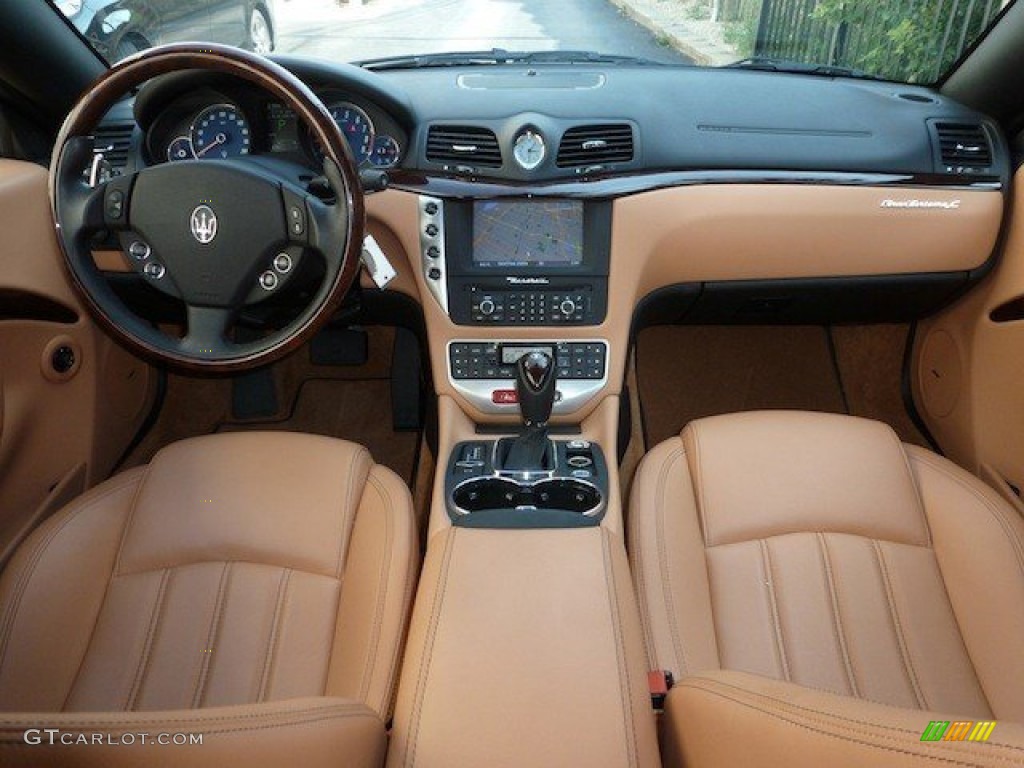 2011 GranTurismo Convertible GranCabrio - Nero Carbonio (Black Metallic) / Cuoio photo #22