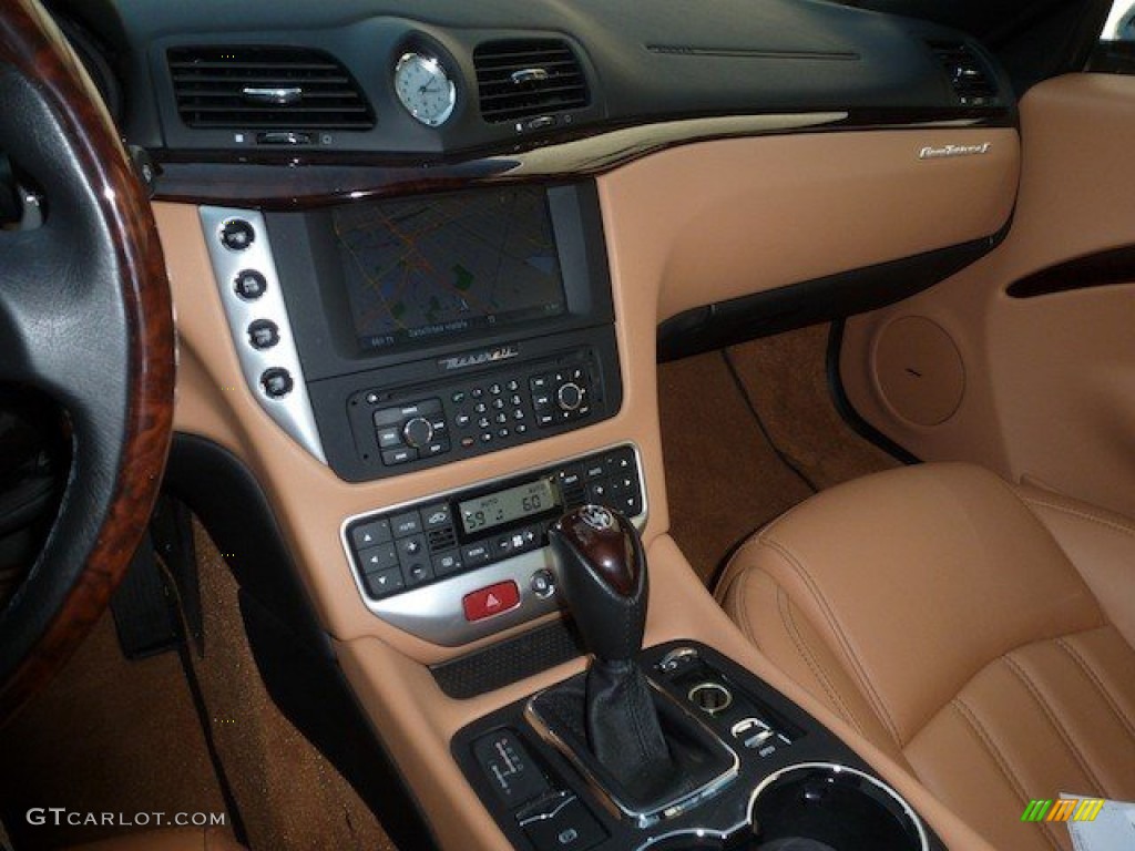 2011 Maserati GranTurismo Convertible GranCabrio Controls Photo #67382426
