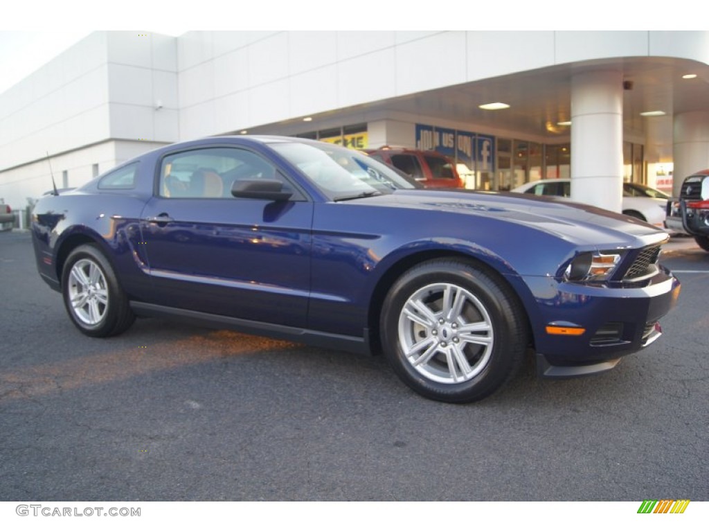 Kona Blue Metallic Ford Mustang