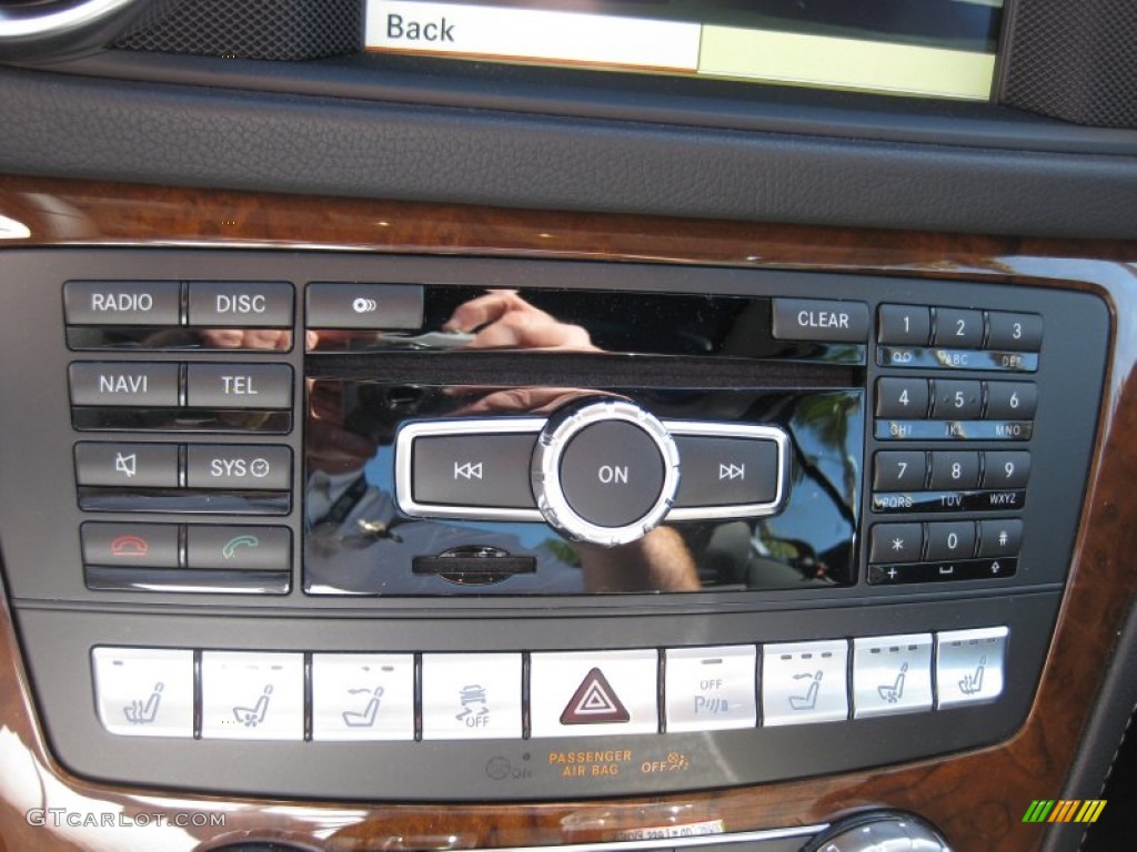 2013 Mercedes-Benz SL 550 Roadster Controls Photo #67389953