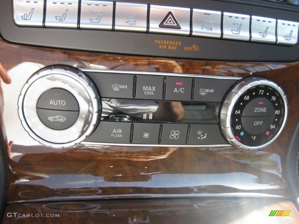 2013 Mercedes-Benz SL 550 Roadster Controls Photo #67389959