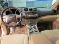 Sandy Beach Metallic - Highlander V6 4WD Photo No. 13