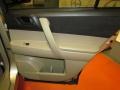 Sandy Beach Metallic - Highlander V6 4WD Photo No. 23
