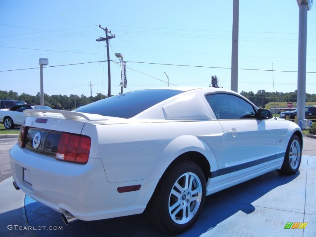 2005 Mustang GT Premium Coupe - Performance White / Red Leather photo #5