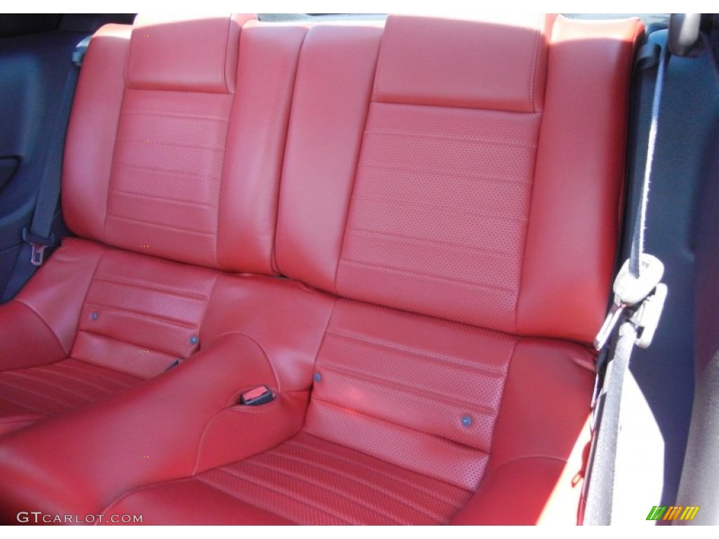 Red Leather Interior 2005 Ford Mustang GT Premium Coupe Photo #67394228