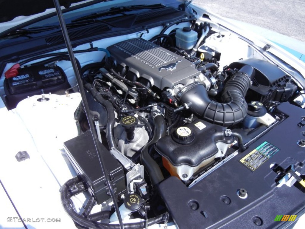 2005 Ford Mustang GT Premium Coupe 4.6 Liter SOHC 24-Valve VVT V8 Engine Photo #67394299