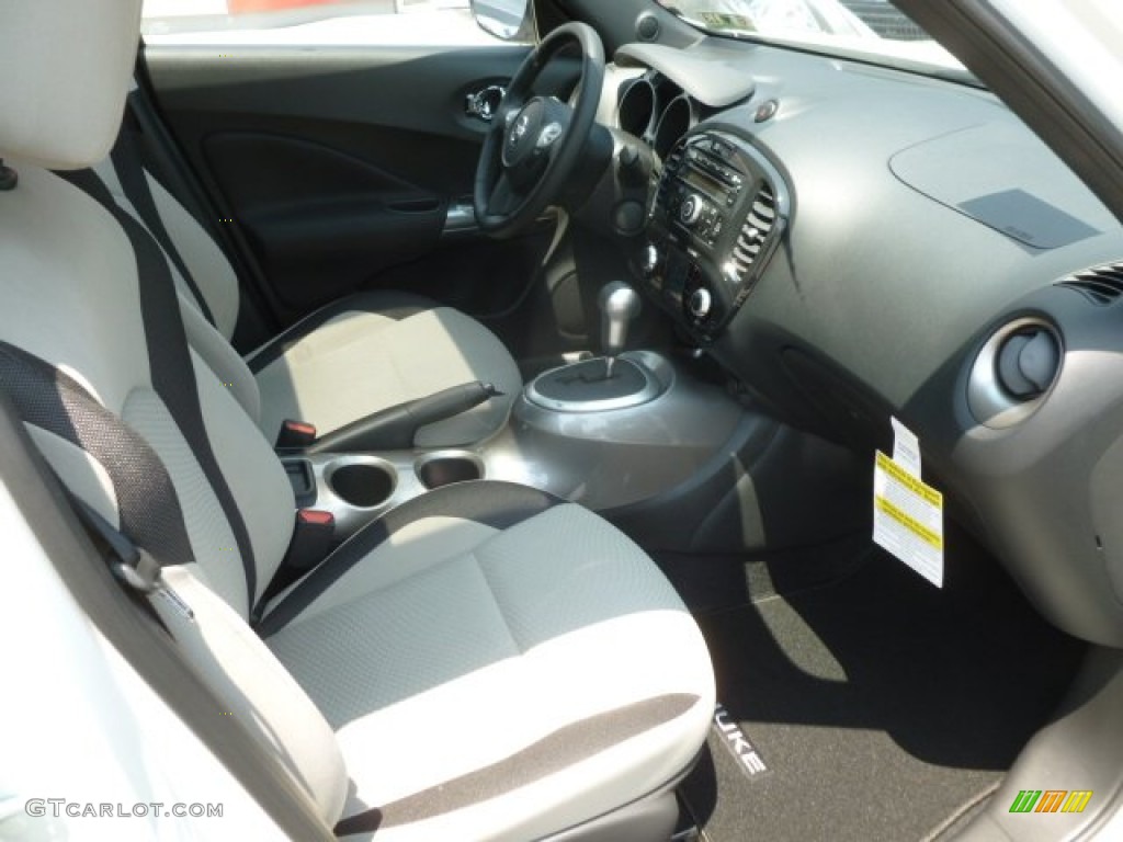 2012 Nissan Juke SV AWD interior Photo #67396853