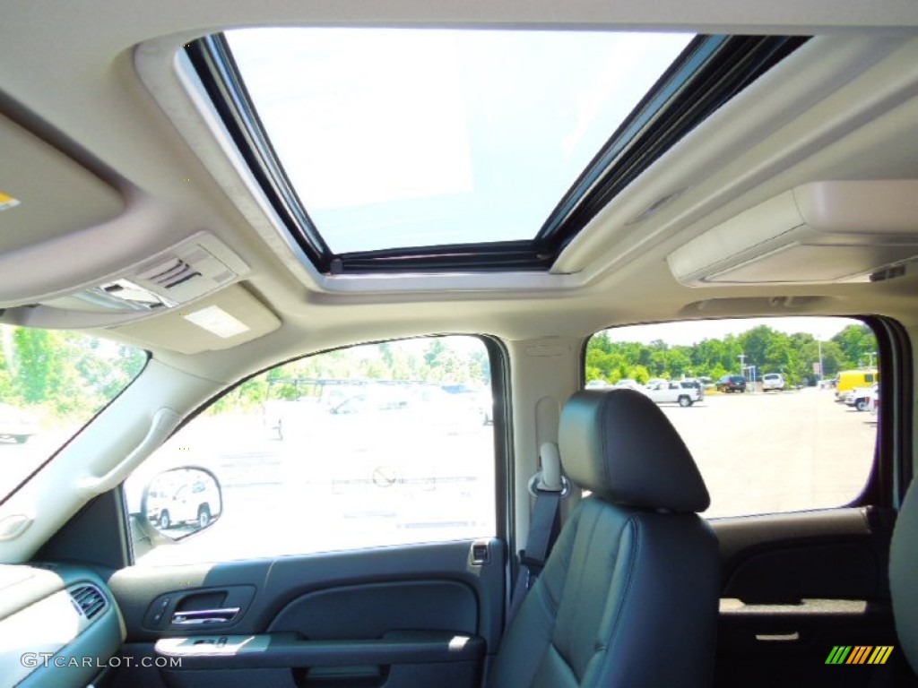 2012 Suburban LT - Silver Ice Metallic / Ebony photo #10