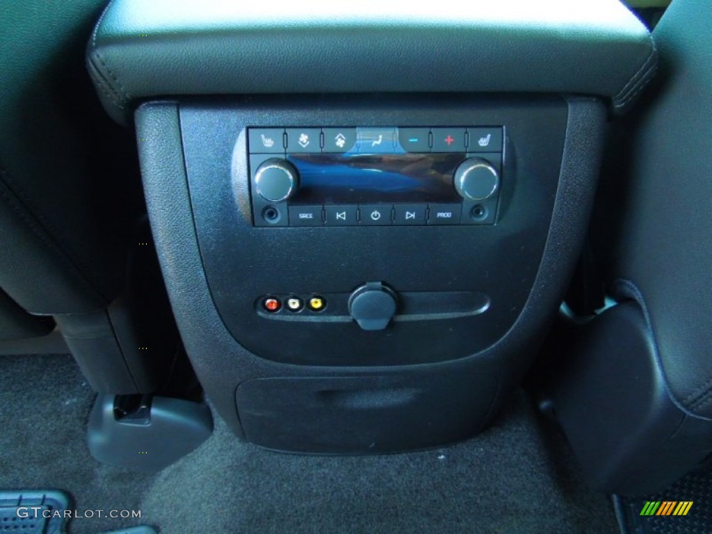 2012 Suburban LT - Silver Ice Metallic / Ebony photo #17