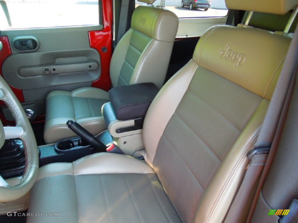 2010 Jeep Wrangler Sahara 4x4 Front Seat Photo #67402752