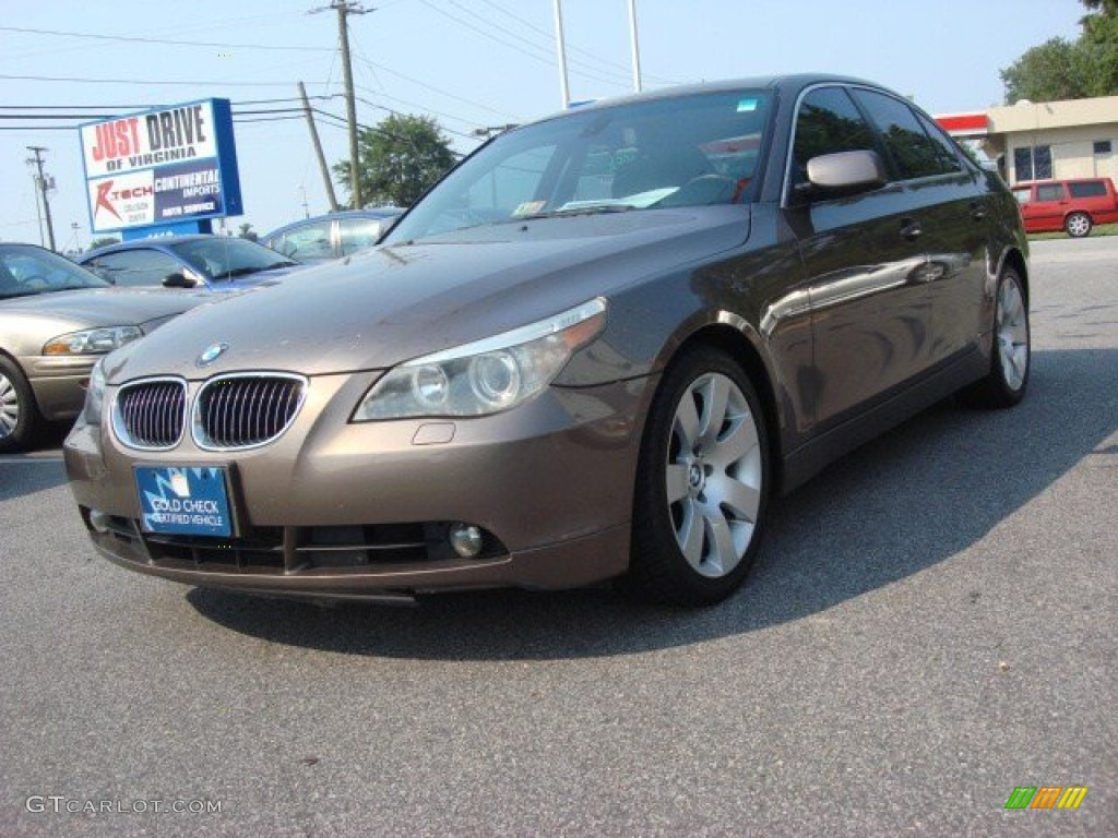 2004 5 Series 530i Sedan - Kalahari Beige Metallic / Black photo #1