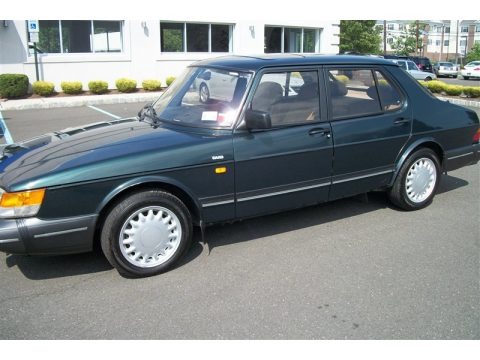 1992 Saab 900 S Sedan Data, Info and Specs