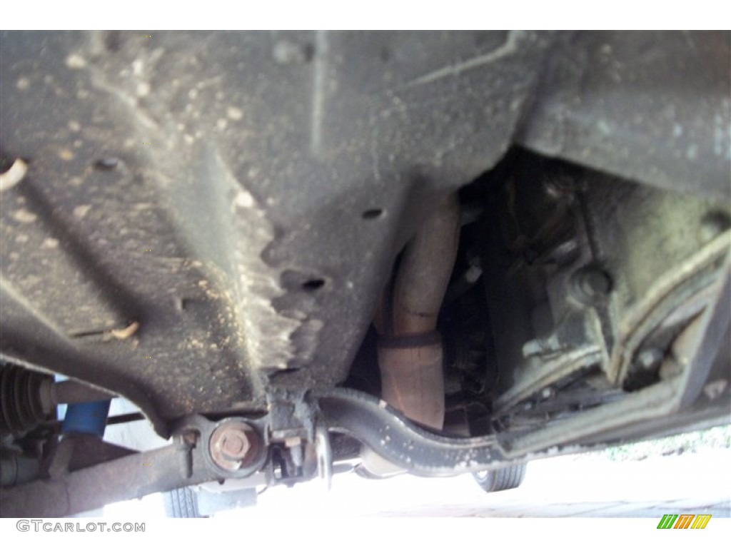 1992 Saab 900 S Sedan Undercarriage Photo #67405500