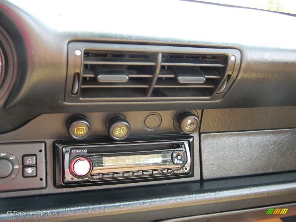1991 Porsche 911 Carrera 2 Cabriolet Controls Photo #67407030
