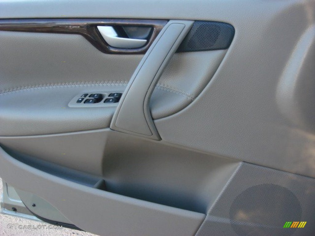 2007 XC70 AWD - Willow Green Metallic / Taupe photo #13