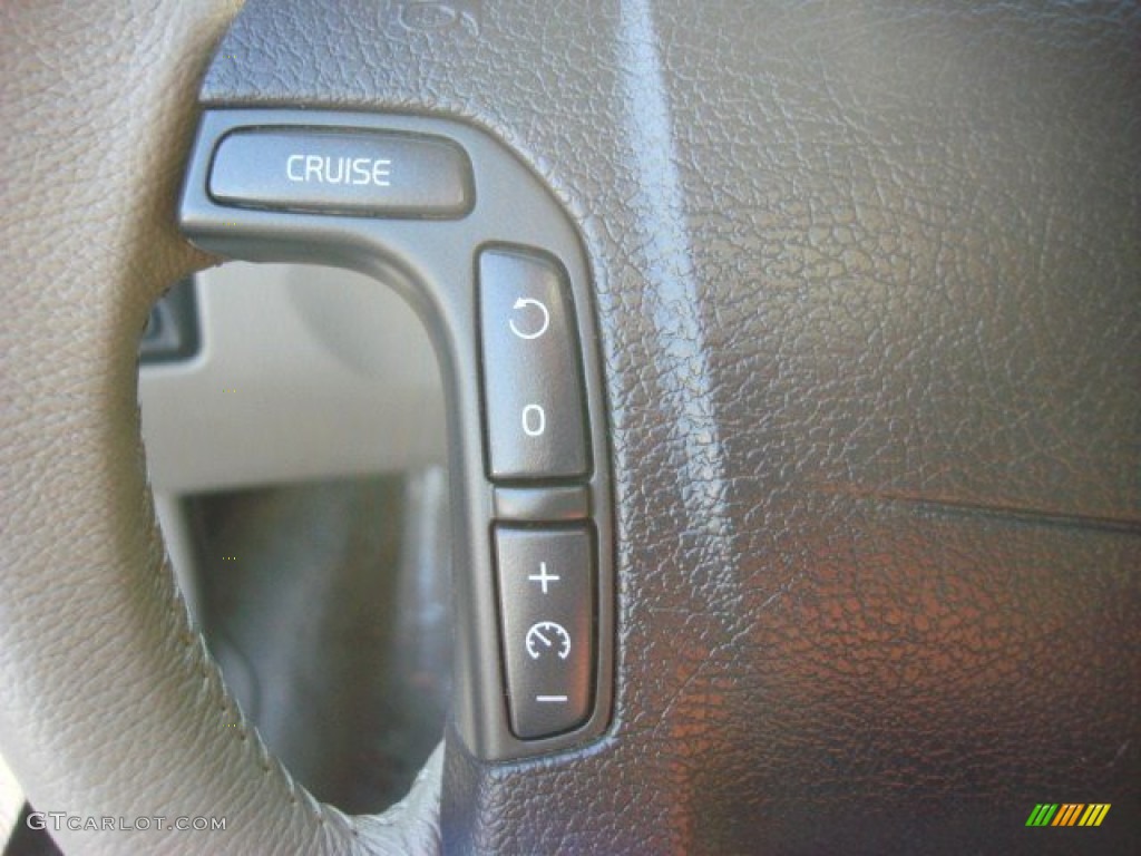 2007 XC70 AWD - Willow Green Metallic / Taupe photo #20