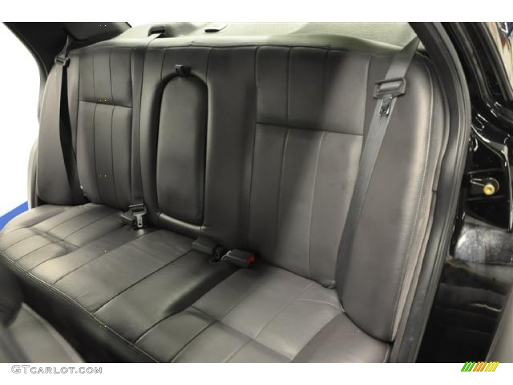 2004 Grand Marquis LS - Black Clearcoat / Dark Charcoal photo #20