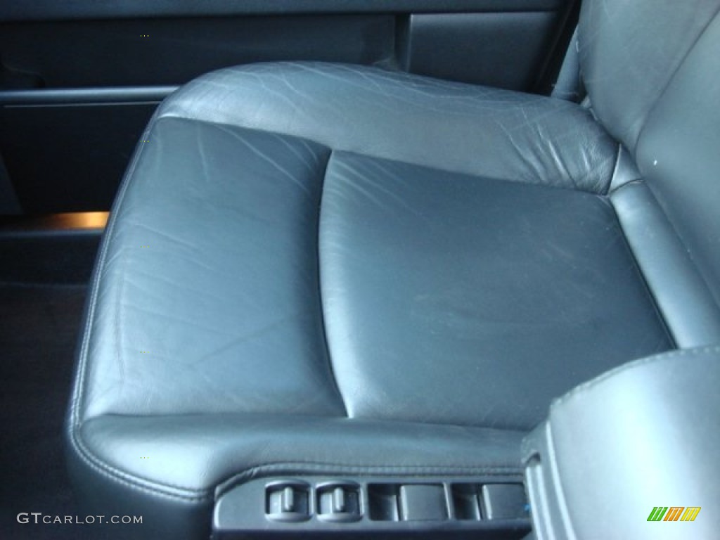 2004 FX 35 AWD - Laser Red / Graphite photo #19