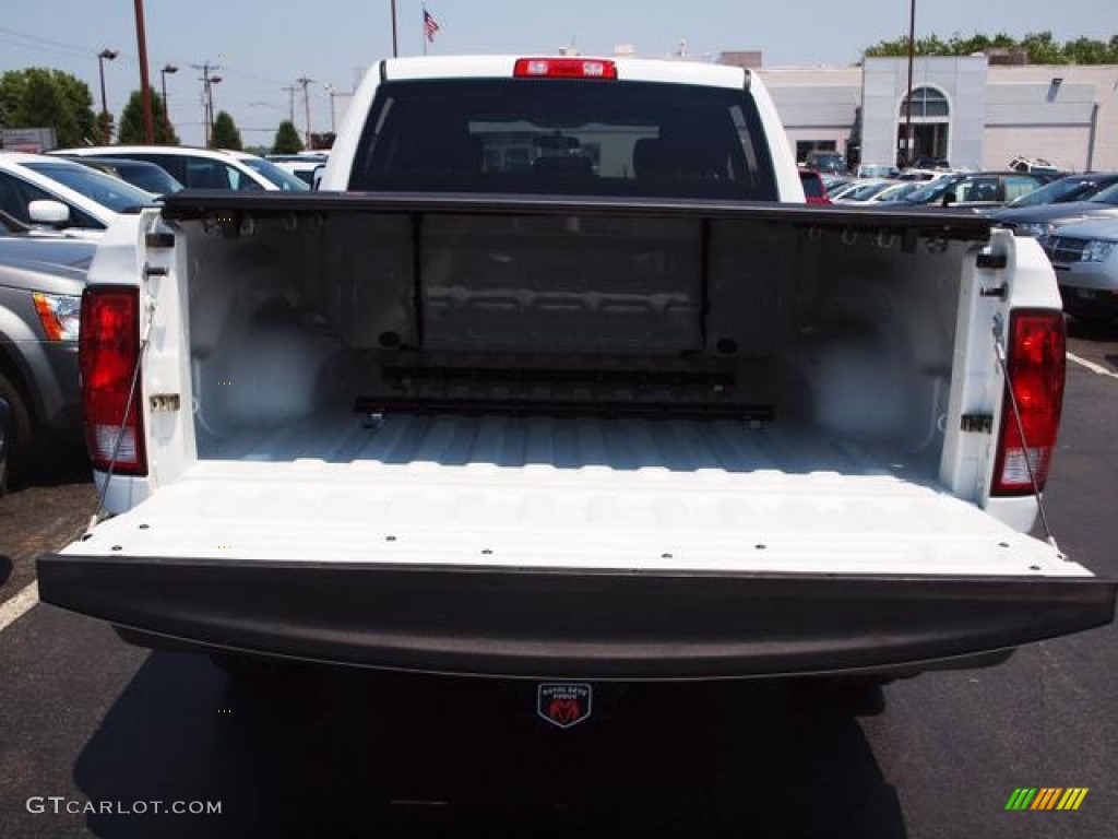 2011 Ram 2500 HD ST Crew Cab - Bright White / Dark Slate/Medium Graystone photo #5