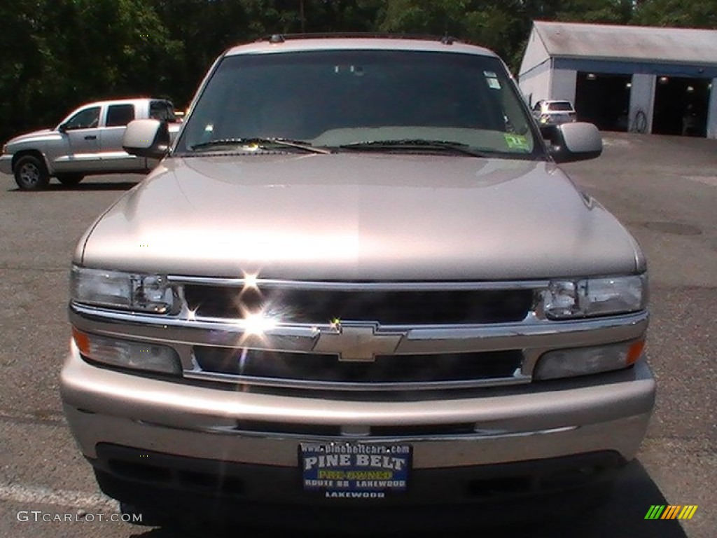 2005 Suburban 1500 LT 4x4 - Sandstone Metallic / Tan/Neutral photo #2