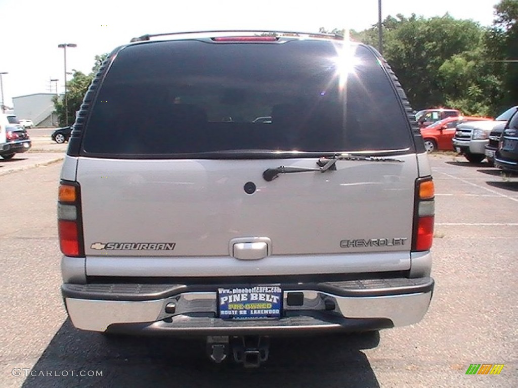 2005 Suburban 1500 LT 4x4 - Sandstone Metallic / Tan/Neutral photo #5
