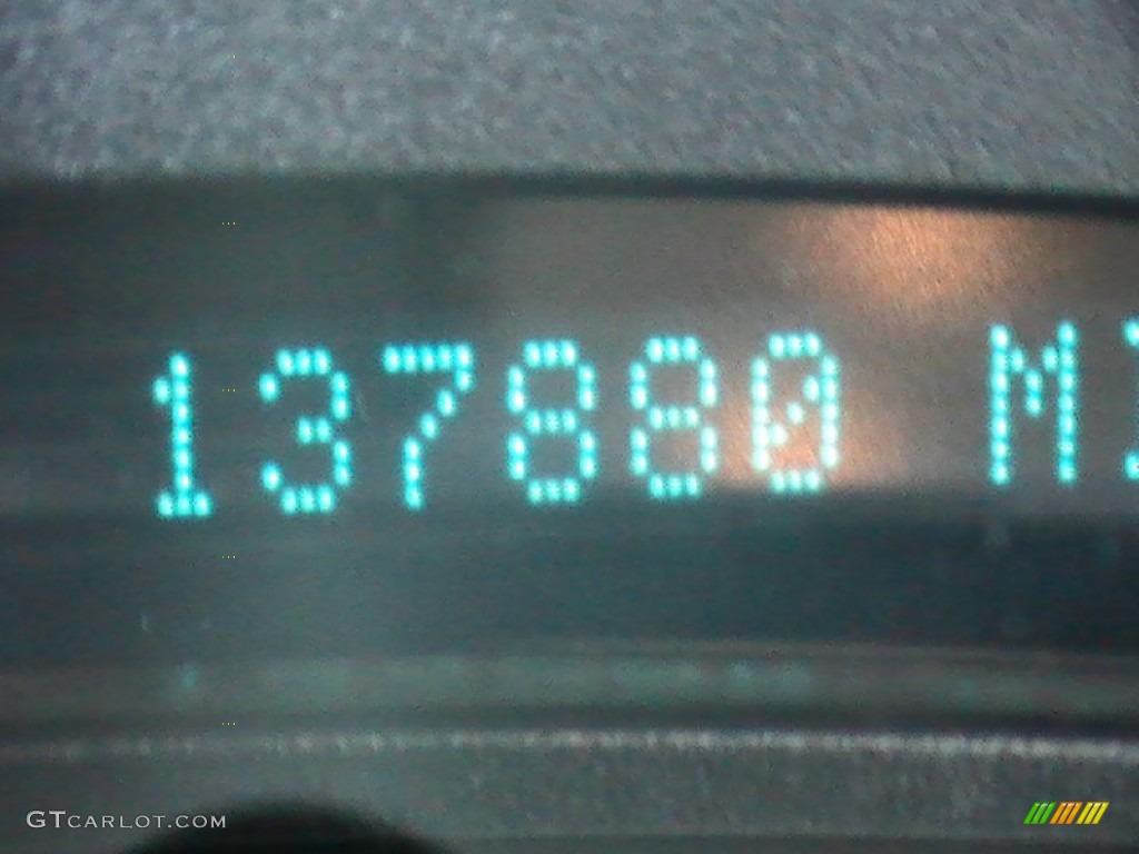 2005 Suburban 1500 LT 4x4 - Sandstone Metallic / Tan/Neutral photo #14
