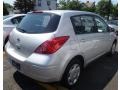 Brillant Silver - Versa 1.8 S Hatchback Photo No. 4