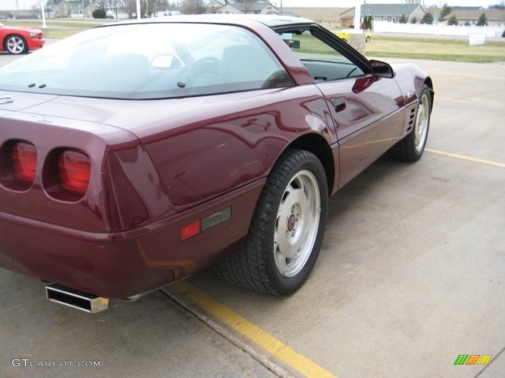 1993 Corvette 40th Anniversary Coupe - Ruby Red Metallic / Ruby Red photo #3