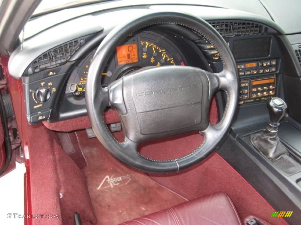 1993 Chevrolet Corvette 40th Anniversary Coupe Ruby Red Steering Wheel Photo #67423131