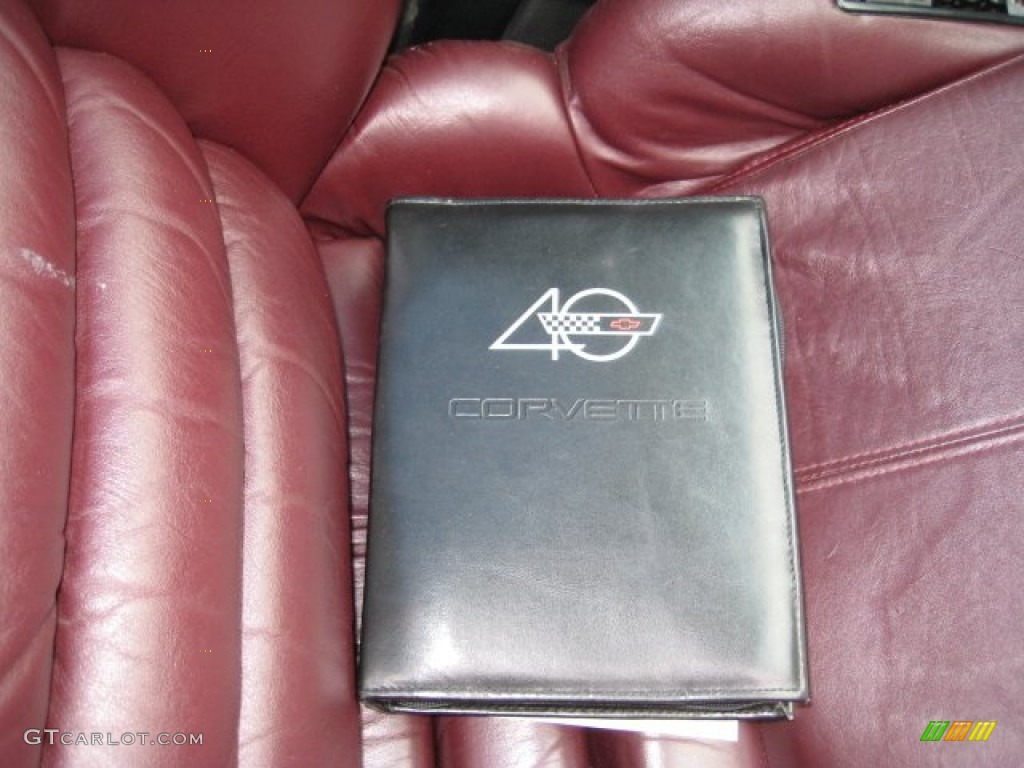 1993 Chevrolet Corvette 40th Anniversary Coupe Books/Manuals Photo #67423149