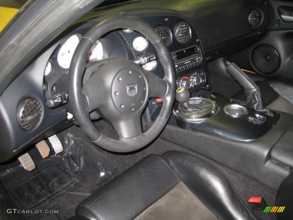 2005 Dodge Viper SRT-10 interior Photos