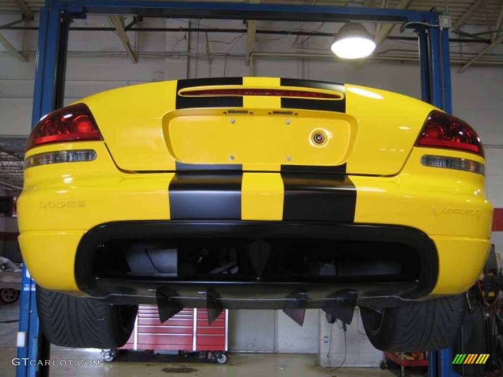 2005 Viper SRT-10 - Viper Race Yellow / Black photo #17